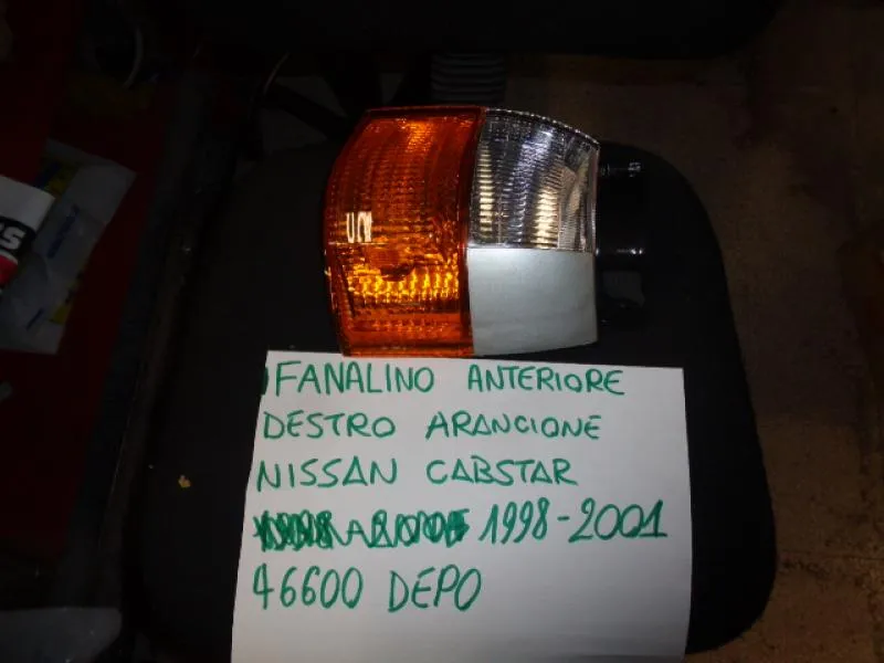 Fanalino Anteriore Destro Bianco/Arancione Nissan Cabstar 1998-2001