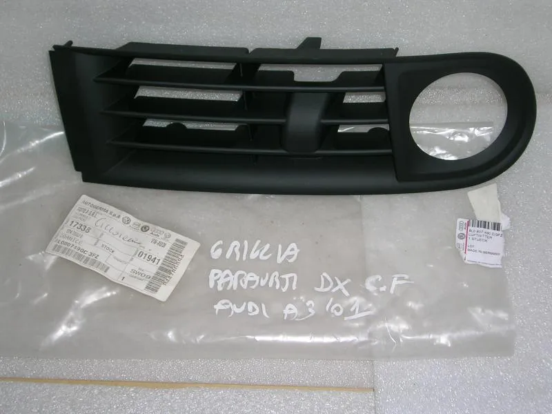 Griglia Paraurti Anteriore Destra  Audi A3 '01