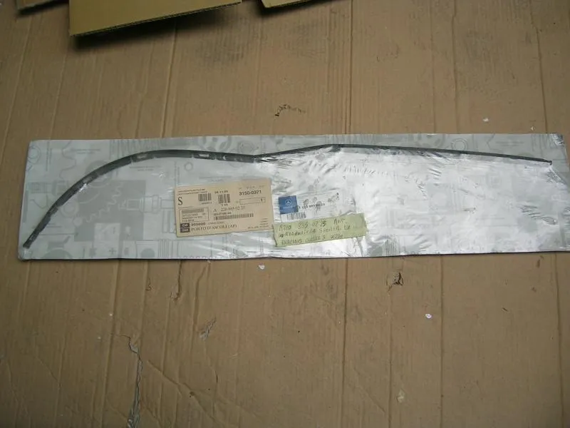 Modanatura Spoiler Destro Mercedes Classe S W220