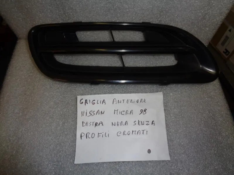 Griglia Anteriore Destra Nera Nissan Micra 1998