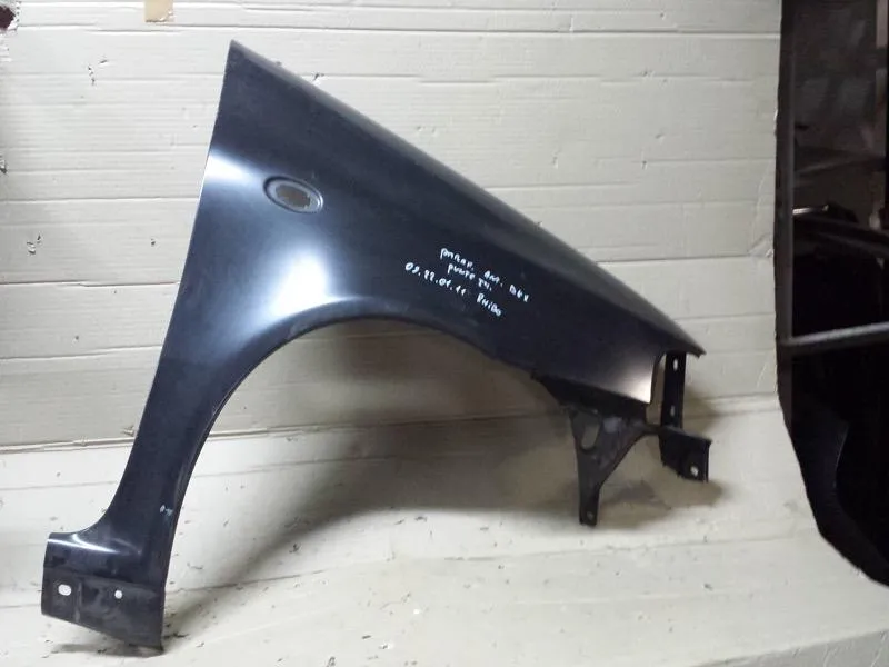Parafango anteriore DX Fiat Punto '93