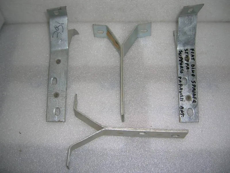Staffa Supporto Paraurti Anteriore Fiat Dino Spider