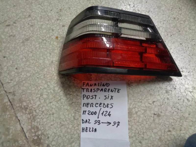 Plastica Fanalino Posteriore Sinistro Mercedes W124 Dal 1993-1997