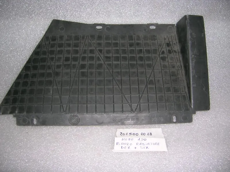 Riparo Radiatore  Sinistro Mercedes 190