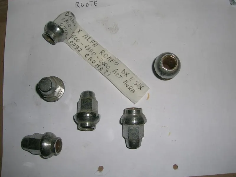 Dadi Ruote Alfa Romeo 1300 1600 1750 2000