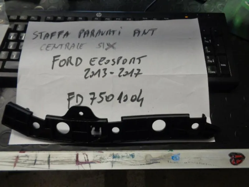 Staffa Paraurti Anteriore Centrale Sinistra Ford Ecosport 2013-2017