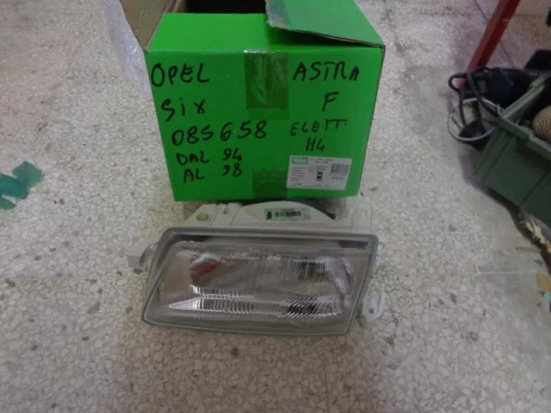 Proiettore Sinistro Predisposto Per Regolazione Elettrica Opel Astra 1994-1998