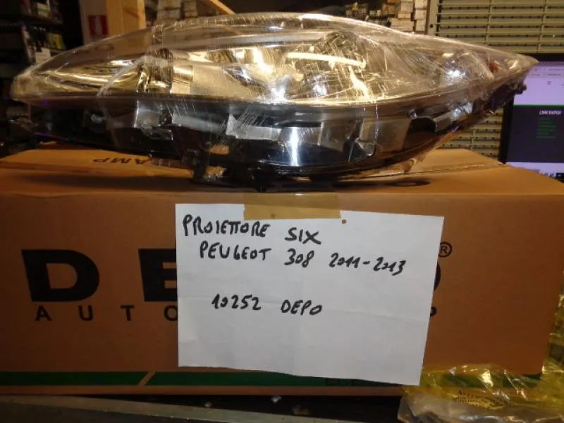 Proiettore Sinistro Peugeot 308 Dal 2011 Al 2013