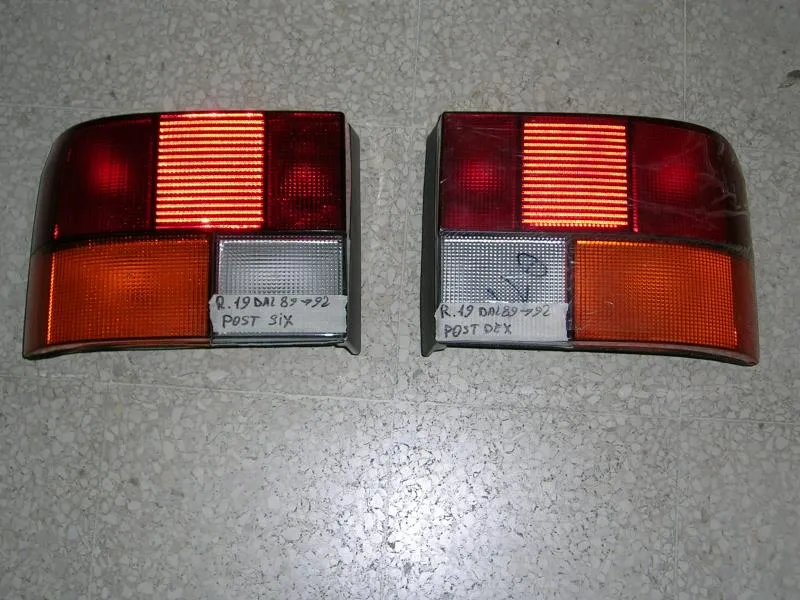 Fanalino Posteriore Destro E Sinistro Renault R 19 1989-1992