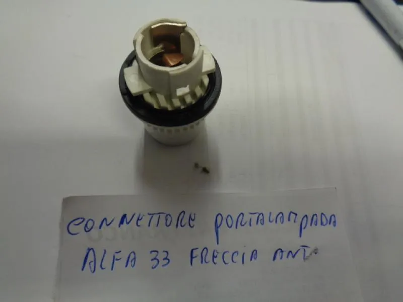 Connettore Portalampada Per Freccia Anteriore  Alfa 33