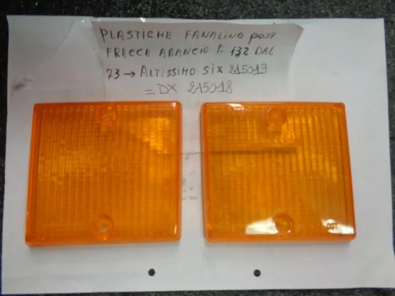 PLastiche Fanalini Frecce Posteriori Destro E Sinistro Fiat 132