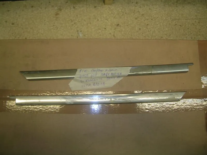 Modanatura Porta Posteriore Destro e Anteriore Sinistra Sul Montante Parte Anteriore Fiat 1300-1500