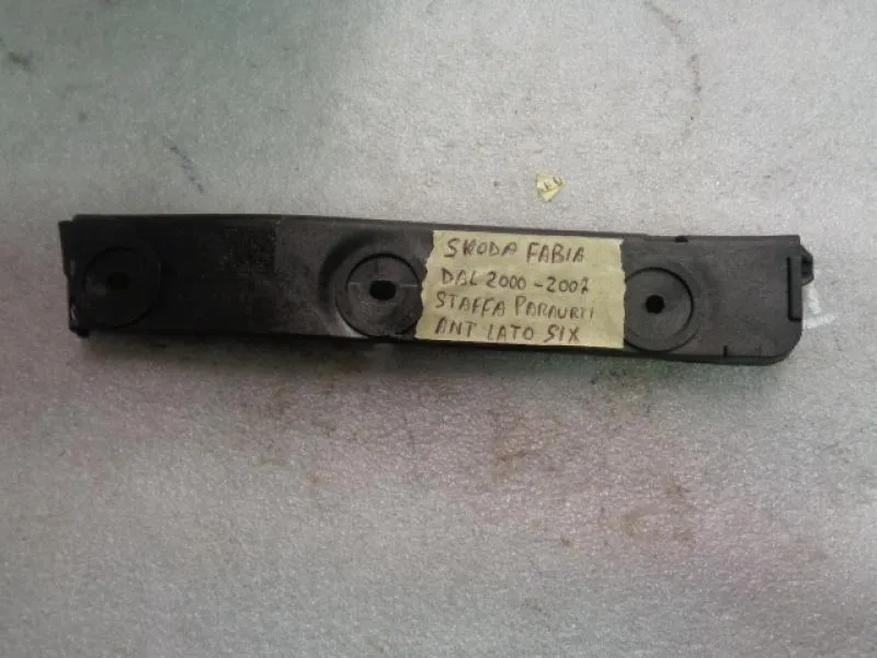 Staffa Sinistra Paraurti Anteriore Skoda Fabia 2000-2004