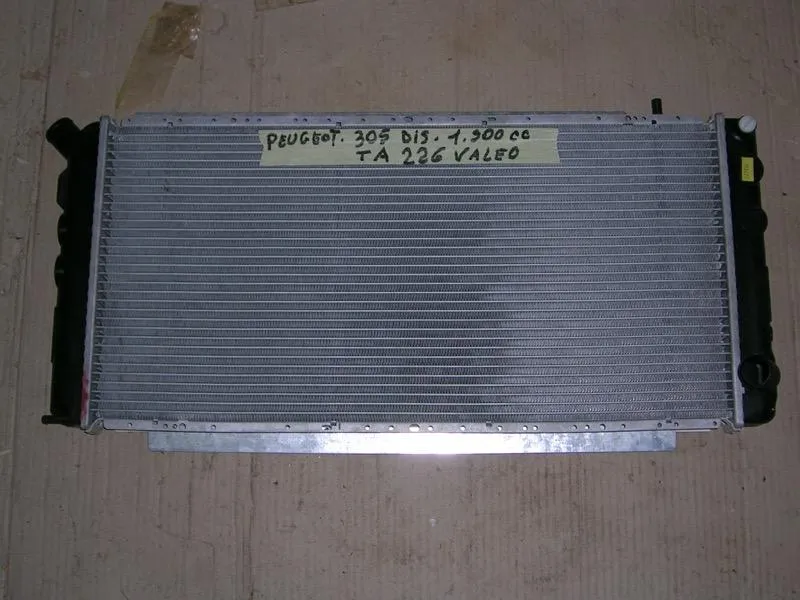 Radiatore Peugeot 305  1800 Diesel  1900 I 1900 Diesel    82-88
