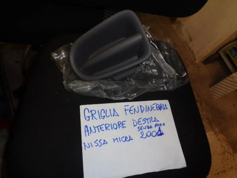 Griglia Paraurti Anteriore Destra Nissan Micra 2000-2003