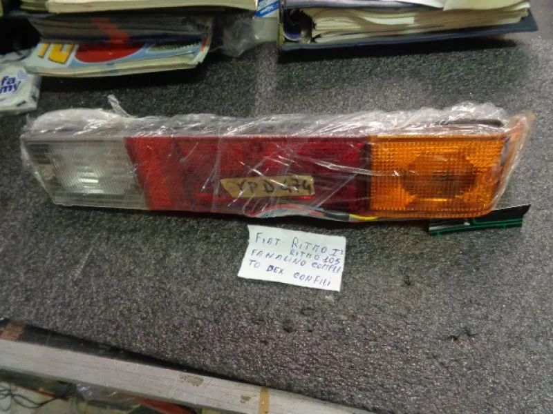 Fanalino Posteriore Destro Con Fili fiat Ritmo 1 Serie