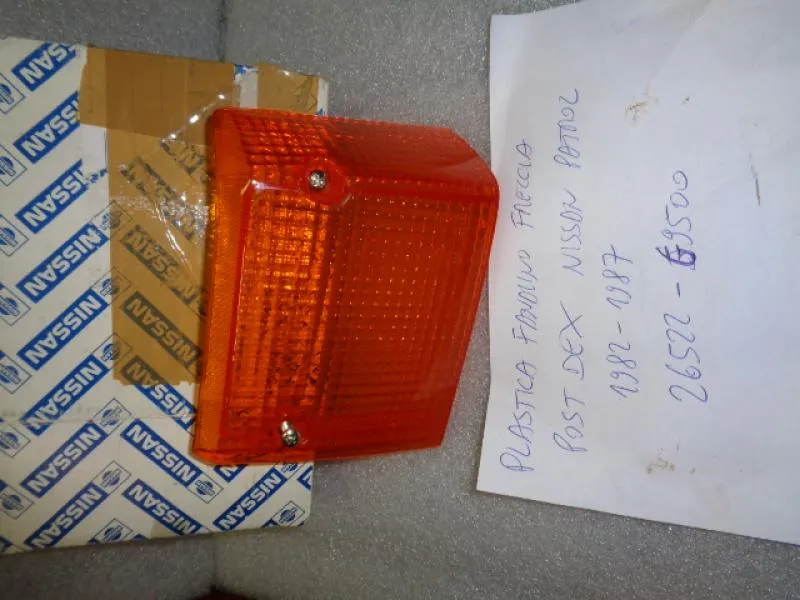 Plastica Fanalino Freccia Posteriore Destro Nissan Patrol 1982-1987