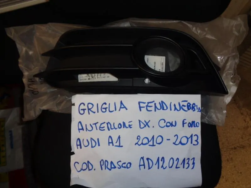Griglia Fendinebbia Anteriore Destra Con Foro Audi A1 2010-2013
