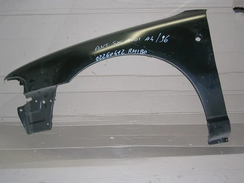 Parafango Anteriore Sinistro Audi A4 1996-1998