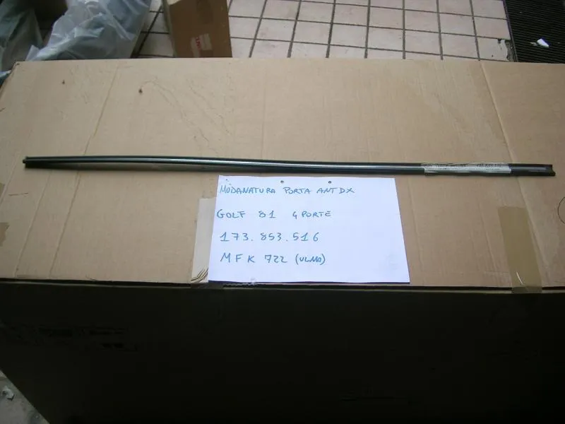 Modanatura Porta Anteriore Destro Volkwagen Golf 81 (4 Porte)