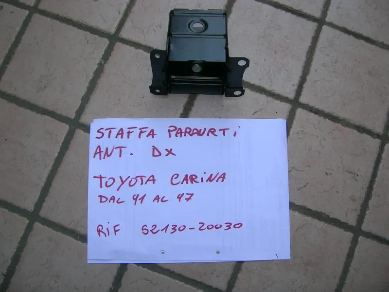 Staffa Paraurti Anteriore Destra Toyota Carina Dal 91 Al 97