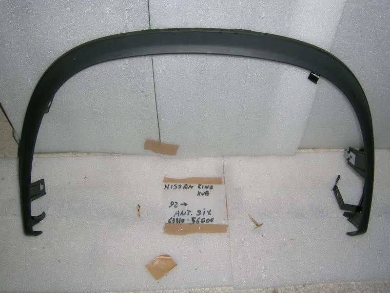 Modanatura Parafanghino Anteriore Sinistro Nissan King Cab '92