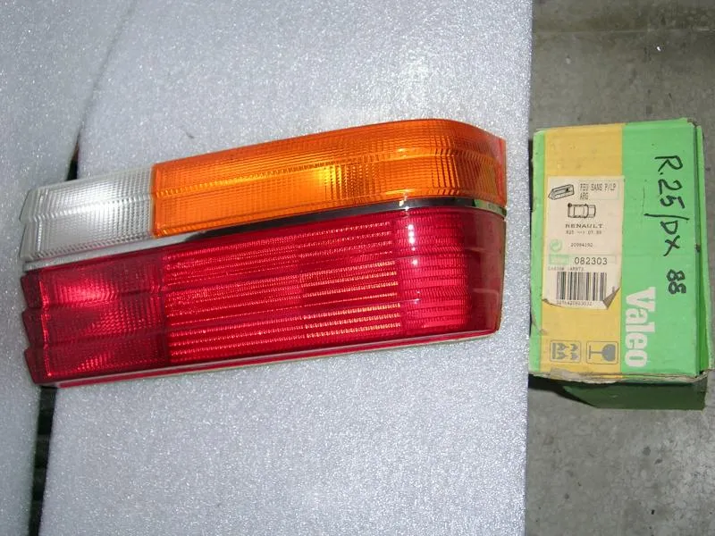Fanalino Posteriore Destro Renault 25