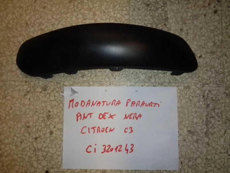Modanatura Paraurti Anteriore Destra Nera Citroen C3