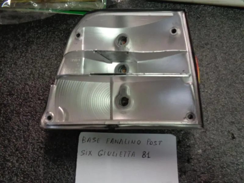Base Fanalino Posteriore Sinistra Alfa Romeo Giulietta 1981