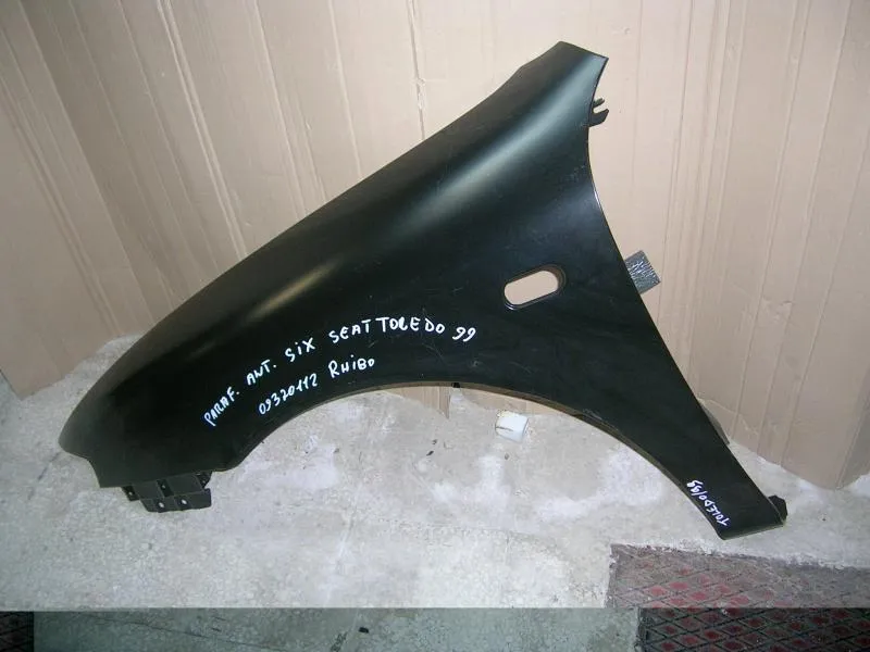 Parafango Anteriore Sinistro Seat Toledo '99