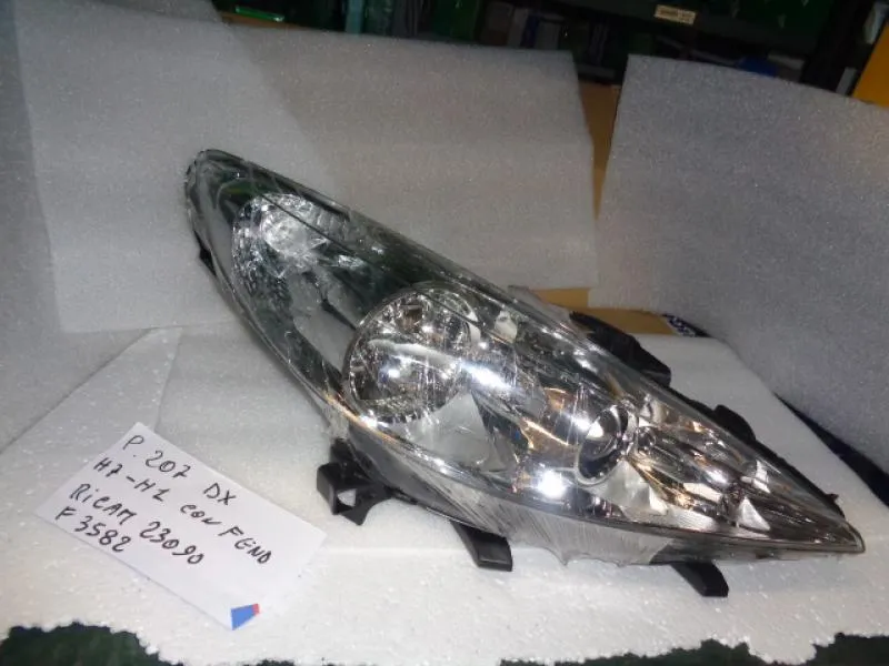 Proiettore Destro Peugeot 207 H1/H7 Con Fendinebbia Dal 2006 Al 2009