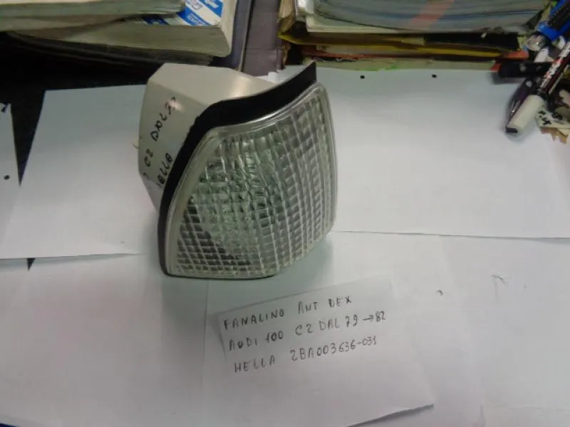 Fanalino Anteriore Destro Bianco Audi 100 C2 1979-1982