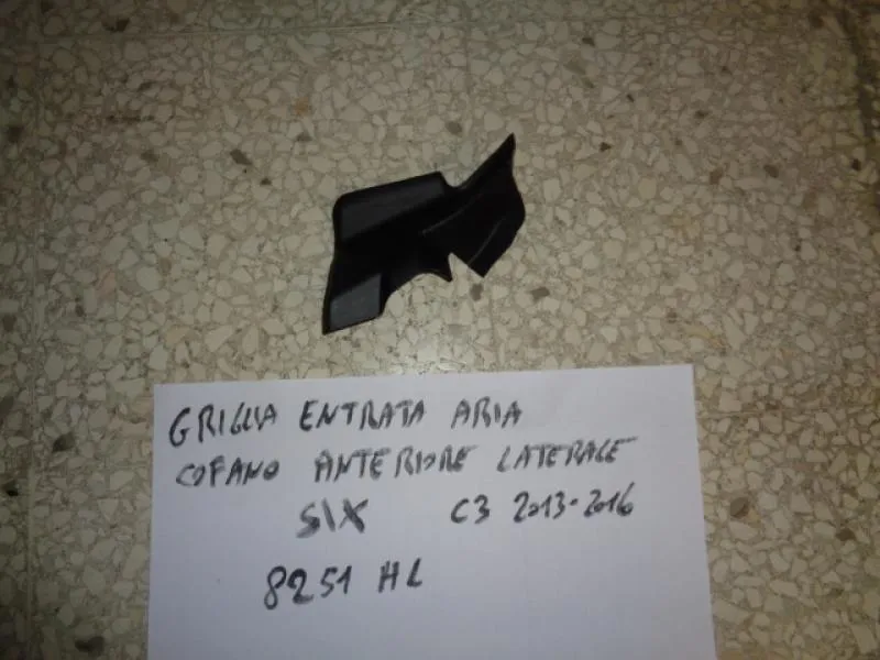 Griglia Entrata Aria Laterale Sinistra Cofano Anteriore Citroen C3 2013-2016