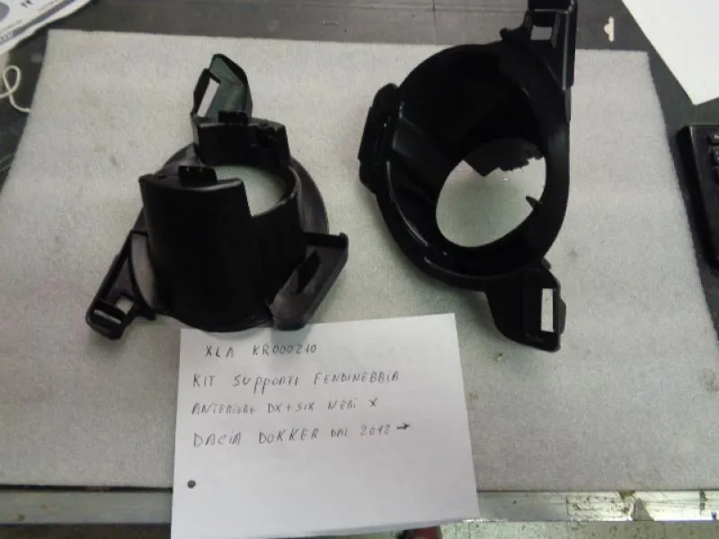 Kit Supporti Fendinebbia Destro+Sinistro Dacia Dokker 2012>