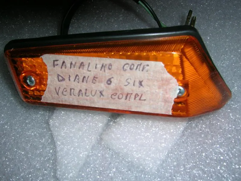 Fanalino Ant. Sx completo arancio Citroen Dyane 6