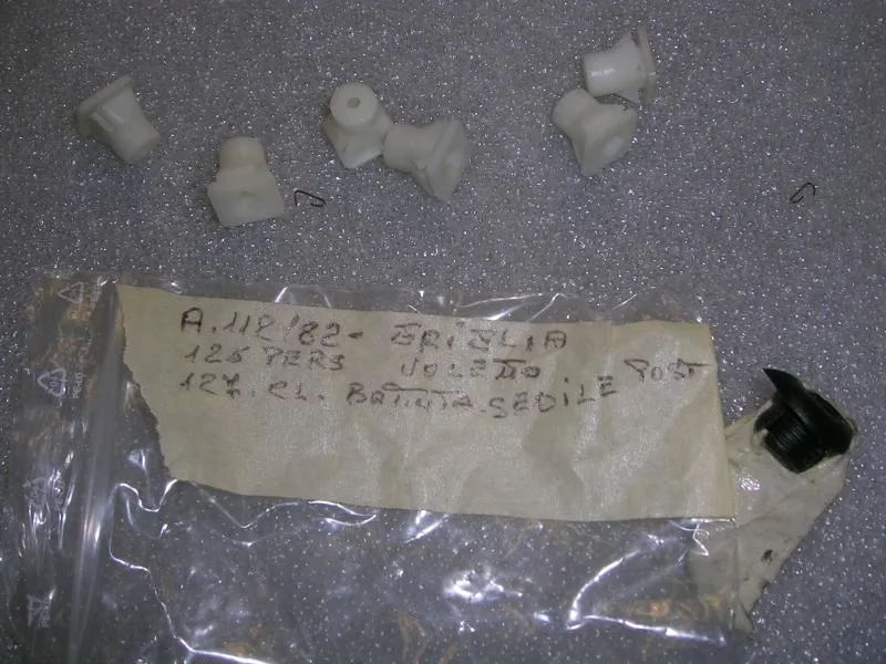 Mollette Fissaggio Griglia ,Voletto Fiat 126,  Fiat 127 , Autobianchi 112