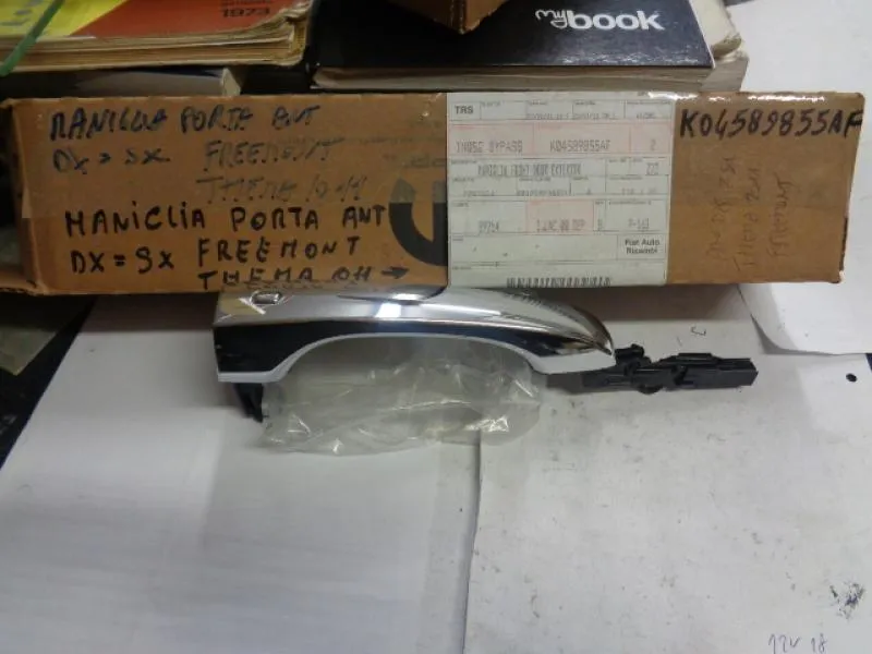 Maniglia Porta Anteriore Destra = Sinistra Fiat Freemont - Lancia Thema 2011