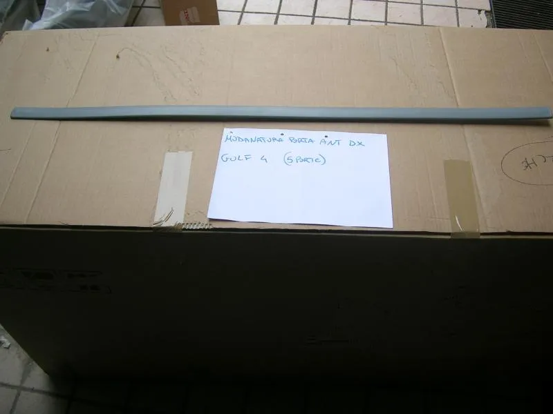Modanatura Porta Anteriore Destra Volkswagen Golf 4 (5 Porte)
