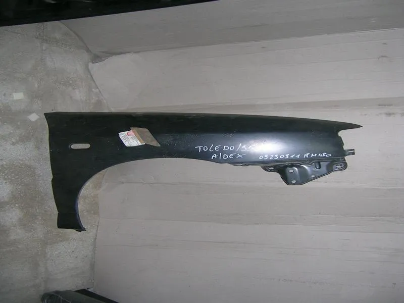 Parafango anteriore DX Seat Toledo '95