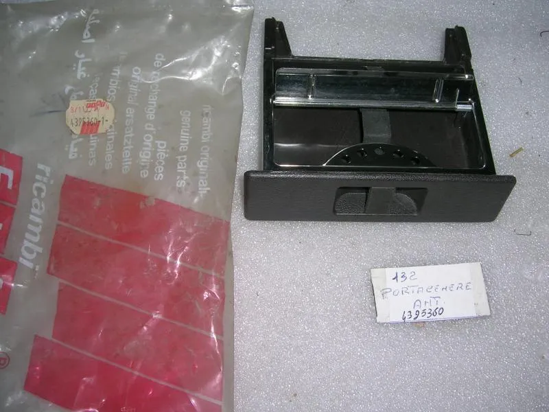 Posacenere Anteriore Fiat 132