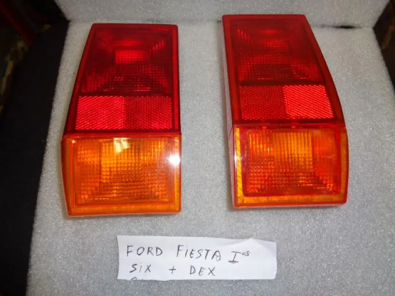 Plastica Fanalino Posteriore Destra+Sinistra Ford Fiesta Mk1 1976-1983