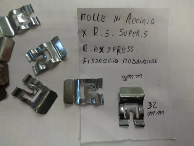 Molle In Acciaio Per Fissaggio Modanature  Renault 5 -  Super 5 - Express