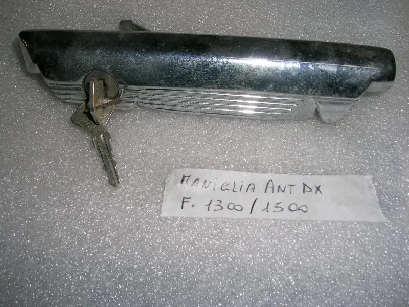 Maniglia Anteriore Destra Con Chiave  Fiat 1300-1500