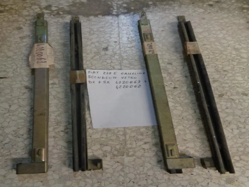 Scendente Vetro Destro E Sinistro Fiat 238E