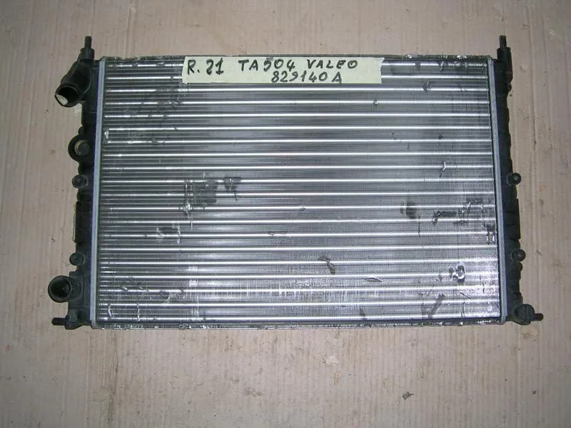 Radiatore Renault 21