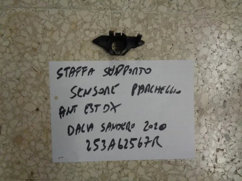 Staffa Supporto Sensore Parcheggio Anteriore Esterno Destro Dacia Sandero 2020