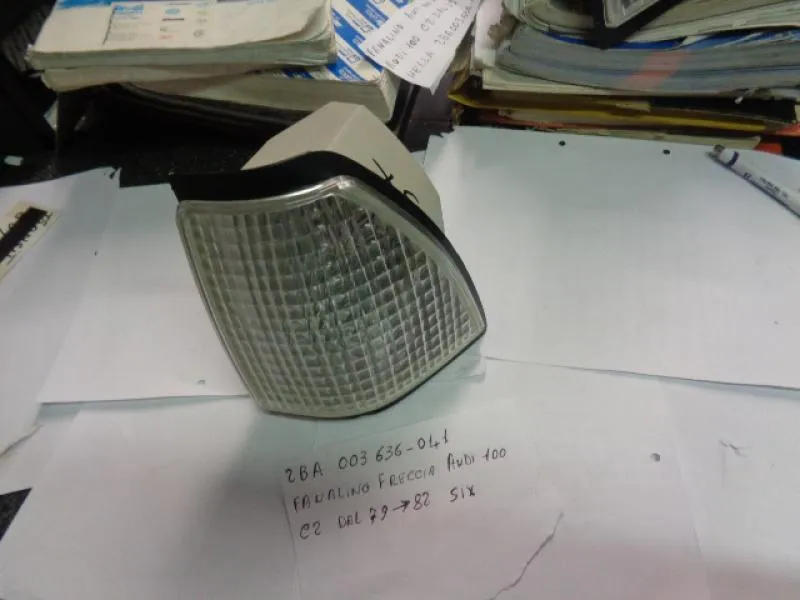 Fanalino Anteriore Sinistro Bianco Audi 100 C2 1979-1982