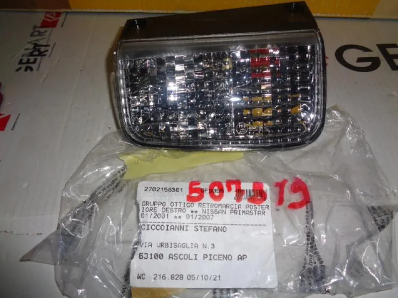 Fanalino Retromarcia Posteriore Destro Nissan Primastar Dal 2001 Al 2007