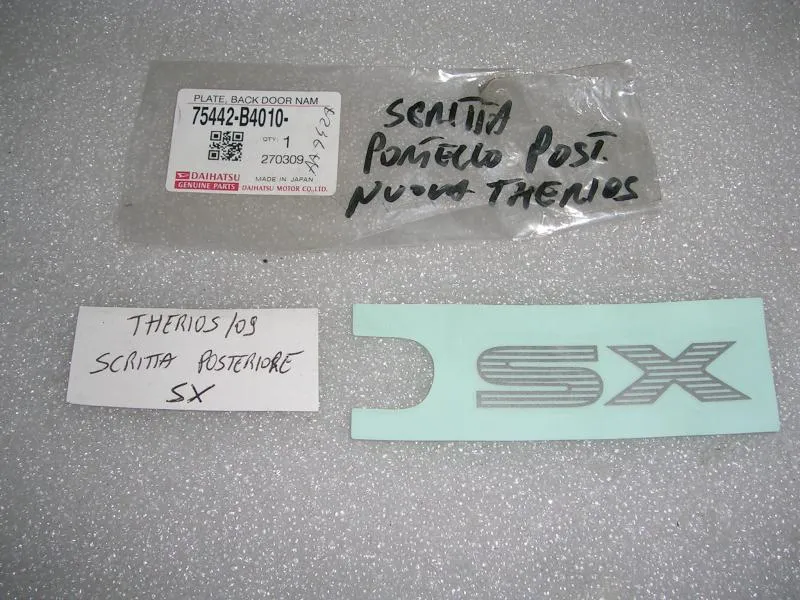 Scritta Posteriore SX Daihatsu Terios 2009