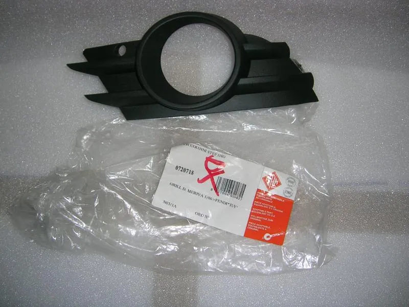 Griglia Paraurti Anteriore Destra Con Foro Fendinebbia Opel Meriva 2006-2009